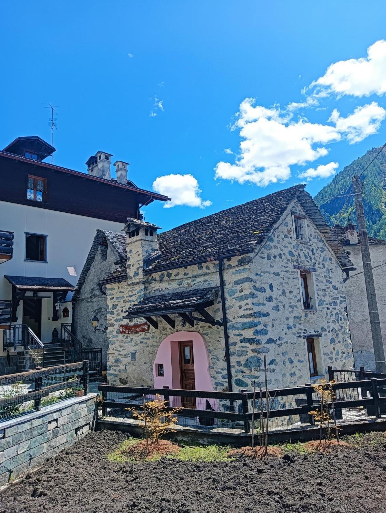 Casa Della Nonna Villa Antronapiana Exterior photo